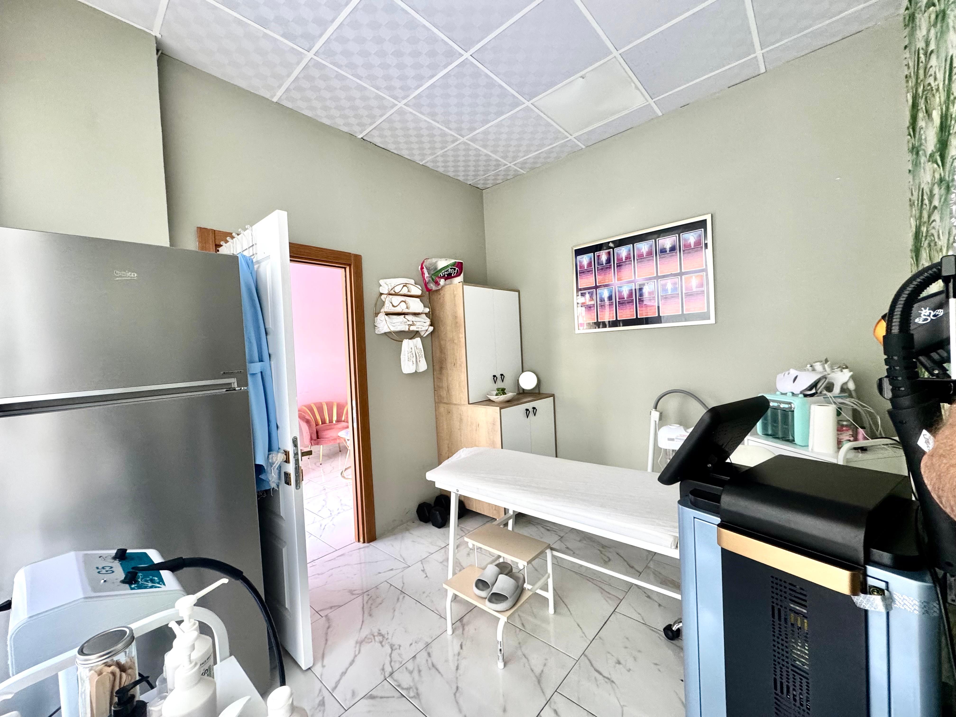KAYAPINAR 50LİK YOLDA DEVREN KİRALIK AKTİF  GÜZELLİK MERKEZİ