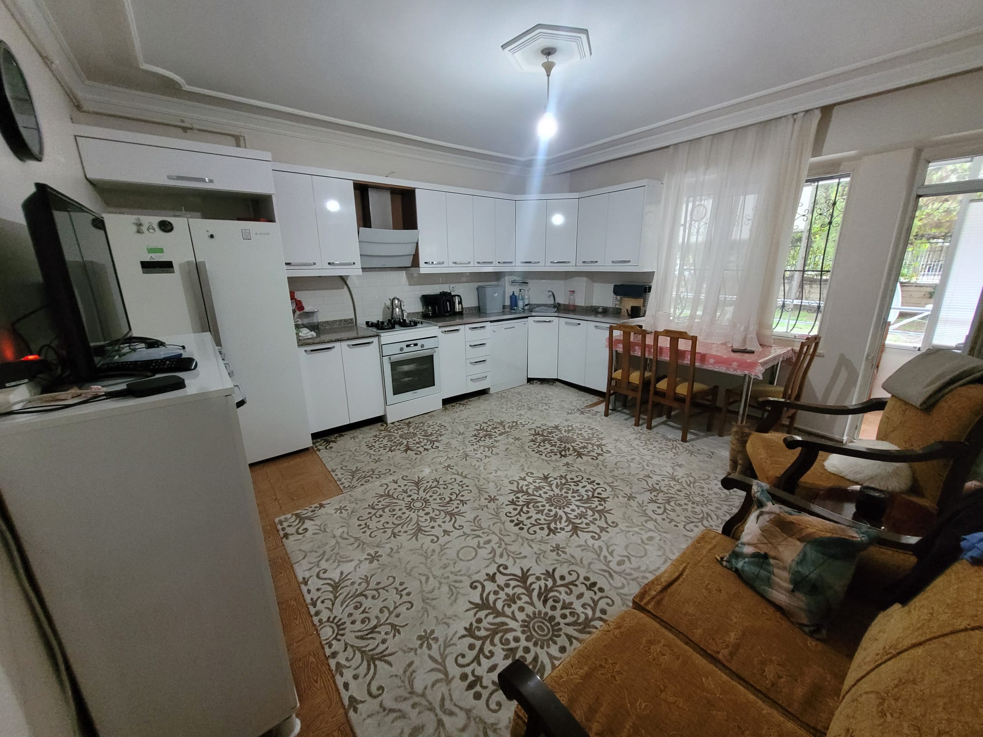 GENİŞLİĞİYLE FARK YARATAN AVA DÜĞÜN SALONU ARKASI ÇEYSA YAPI’DA 196 M² NET SATILIK DAİRE